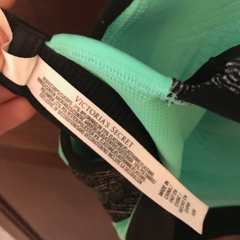 Victoria's Secret Mint 32D Sports Bra - Picture 7 of 7